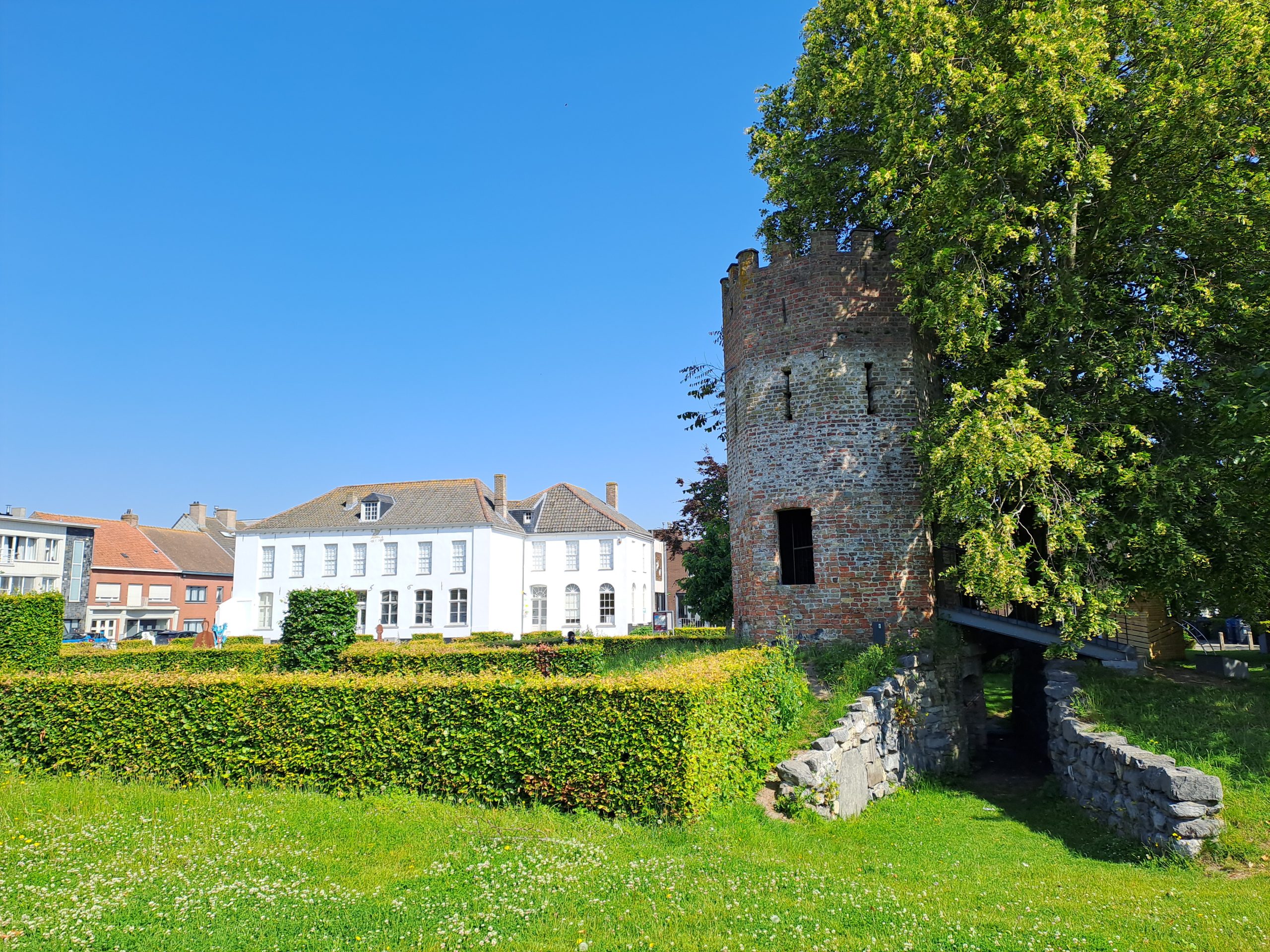 Wandeling in Oudenburg ruïne kerk Ettelgem en Abdijsite (6,6 km)